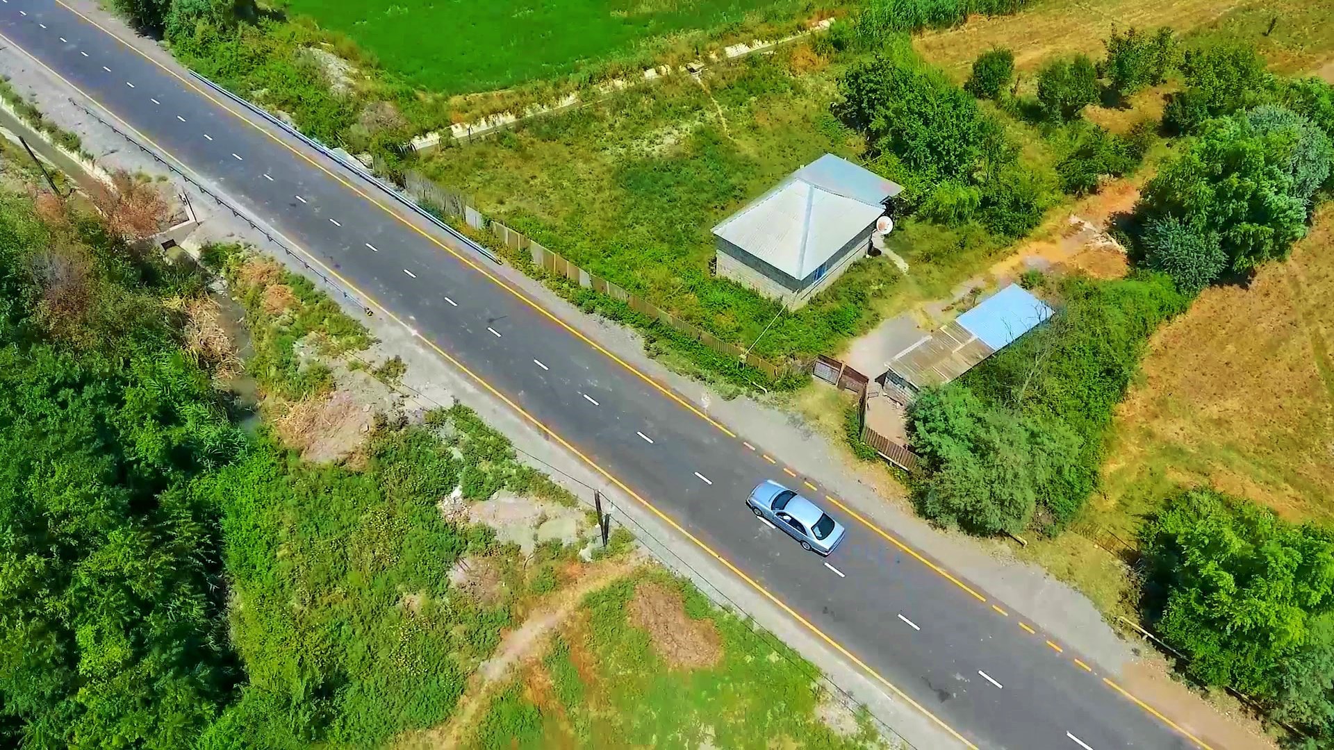 11 Şəki və Yevlaxda 19 km uzunluğa malik 4 kəndin yolu əsaslı şəkildə yenidən qurulub - VİDEO