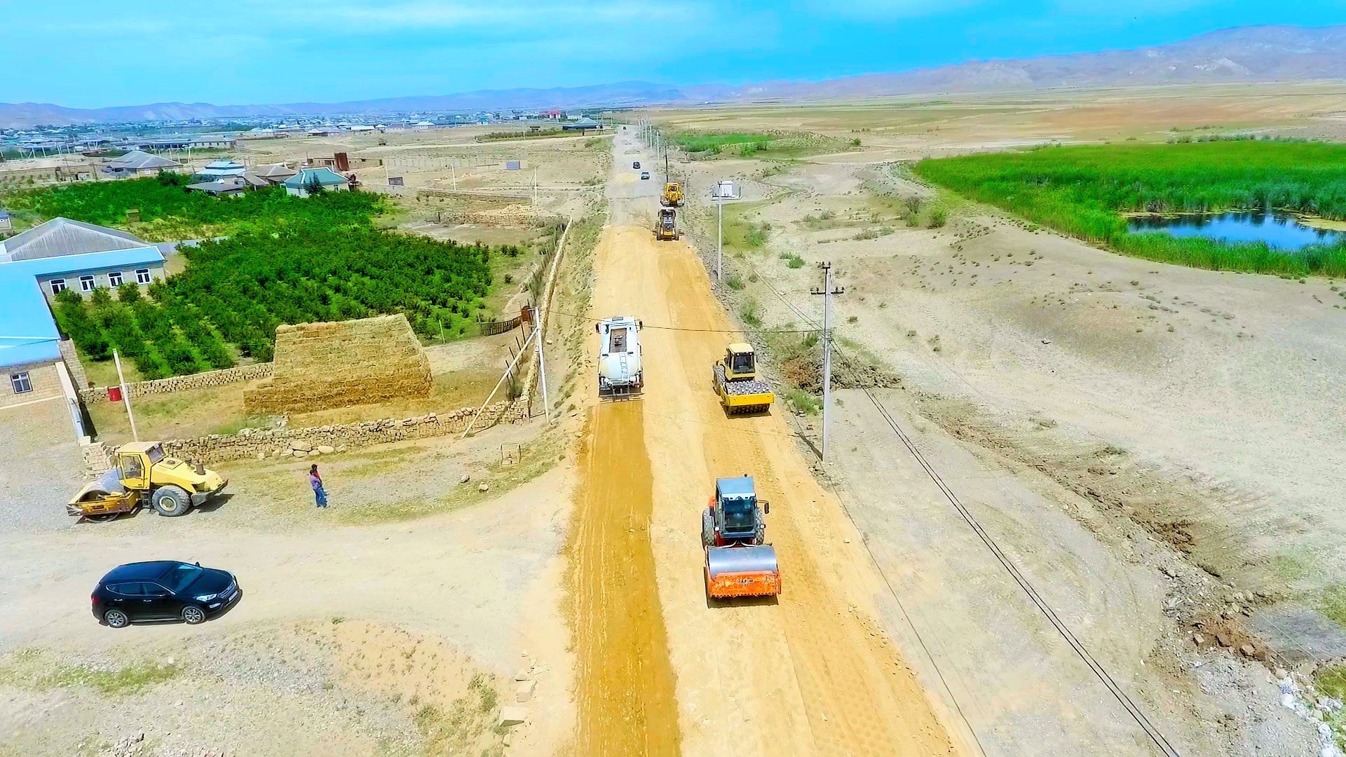 11 Hacıqabul rayonunda 39 km uzunluğa malik 8 kəndin yolu yenidən qurulur
