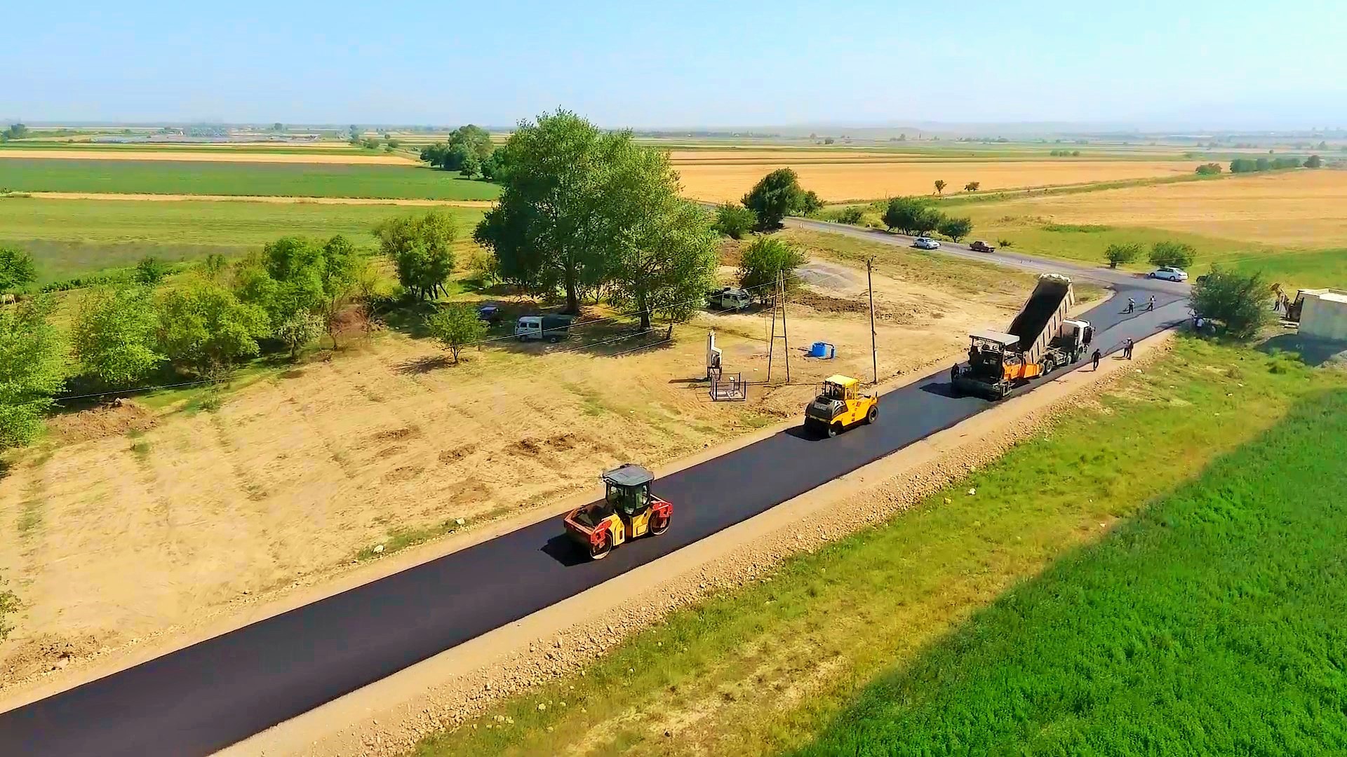 11 Əlirzalı–Xan Qərvənd–Səfikürd–Tap Qaraqoyunlu avtomobil yolunun tikintisi davam etdirilir