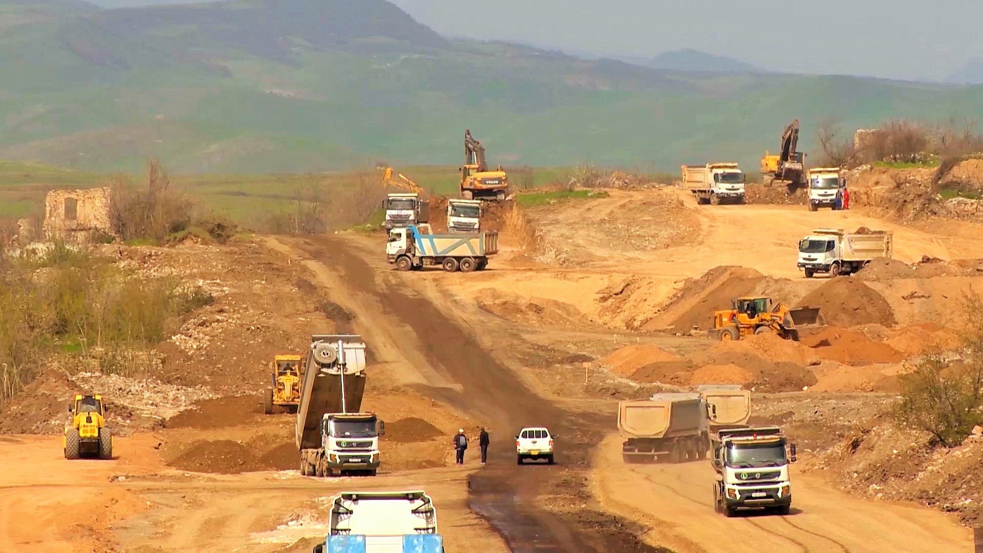 11 “Zəfər yolu”ndan tarixi buraxılış - Bizi Şuşaya aparacaq yol AzTV-nin “Obyektiv”indədir