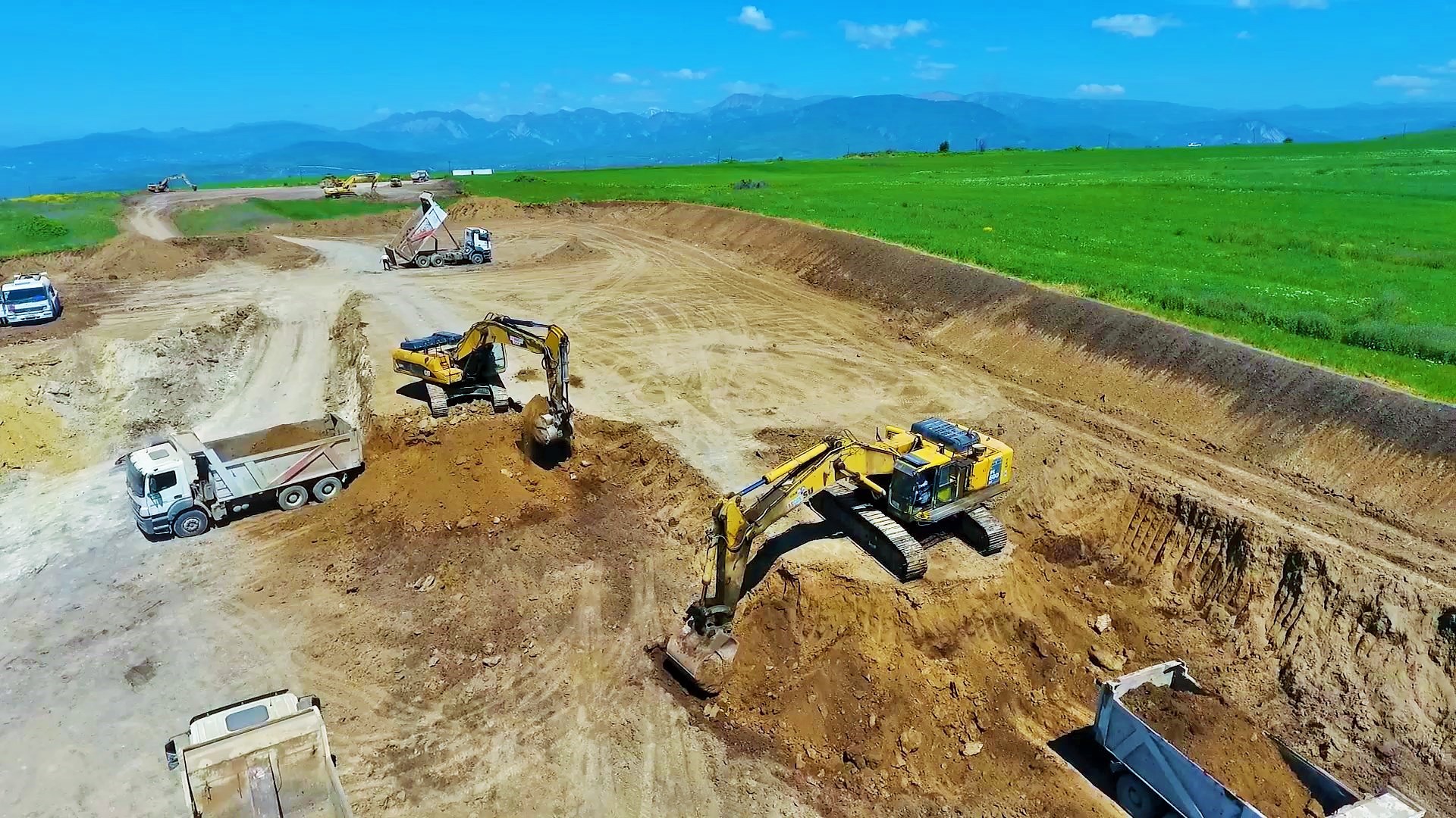 11 Muğanlı-İsmayıllı-Qəbələ yolunun ilk 14 km-lik hissəsinin tikintisinə başlanılıb