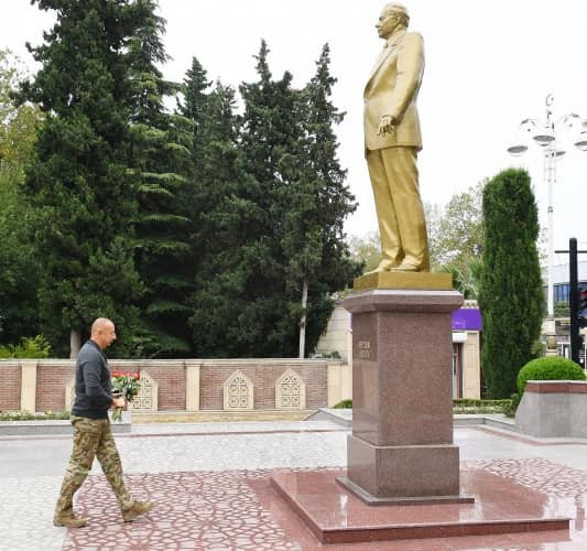 11 Azərbaycan Respublikasının Prezidenti İlham Əliyev oktyabrın 3-də Tərtər və Bərdə rayonlarında səfərdə olub.