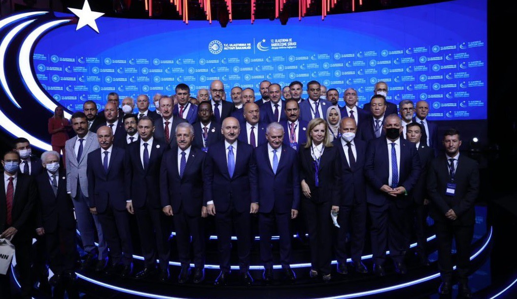 11 AAYDA-nin İdarə heyətinin sədri Nəqliyyat və Rabitə Şurasında iştirak edib